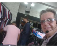 locutor porta de loja, palhaço com locução