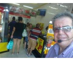 locutor porta de loja, palhaço com locução