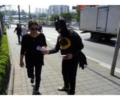 locutor no Lançamento, Stand de vendas