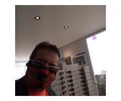 locutor no Lançamento, Stand de vendas